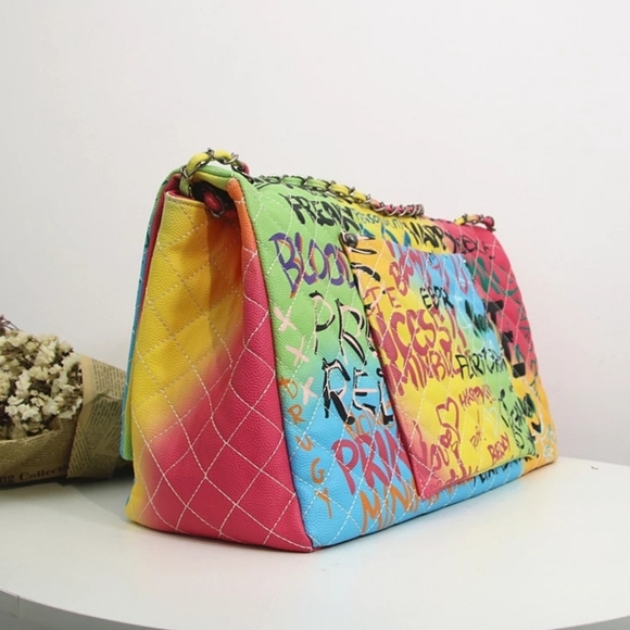 SALE!❤⚡Neon Color Graffiti XL travel size Handbag - Picture 2 of 8